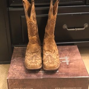 Corral boots from Buckle